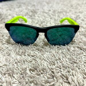Oakley Frogskins Lite Matte Prizm Sunglasses
